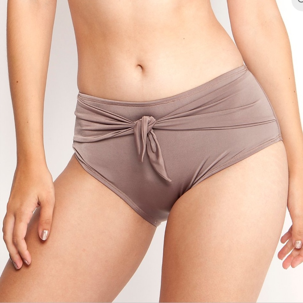 Cameo Swim Small NWT